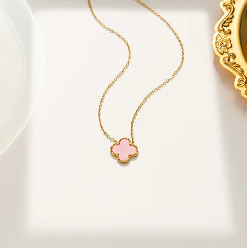 Collier Céline de luxe en or 18 carats avec trèfle pour femme (unique)