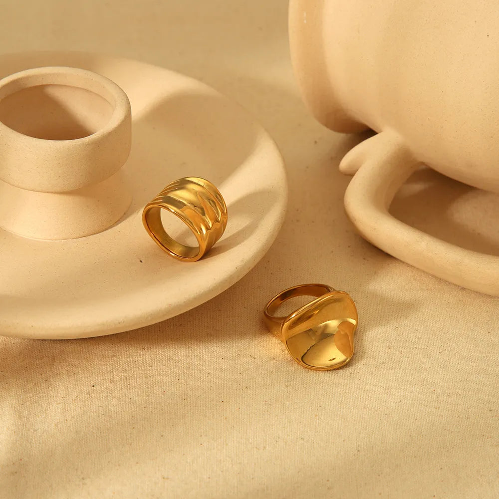 Anel de aço inoxidável banhado a ouro 18K