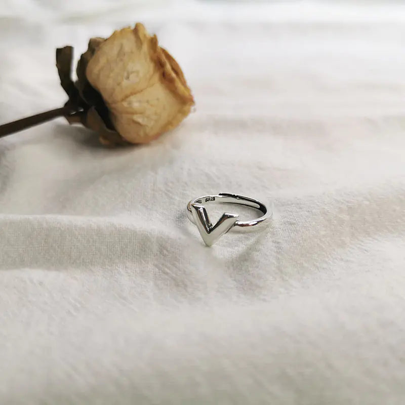 Bague V en argent sterling - Accessoire hip-hop vintage