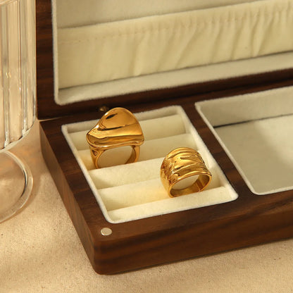 Anel de aço inoxidável banhado a ouro 18K