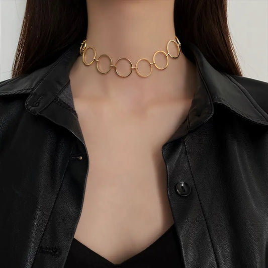 Collier ras du cou minimaliste tendance avec pendentif