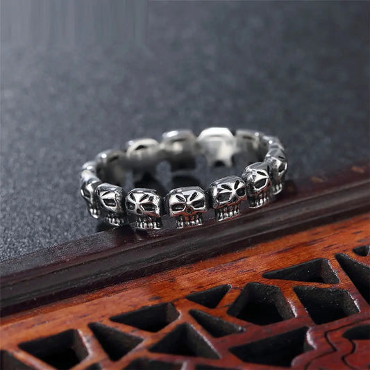 Bague en acier titane pour homme avec tête de mort punk rétro